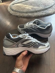 Saucony Pro Grid Omni 9