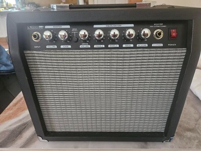 2 Guitars & Amp