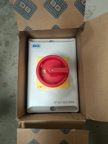 Isolator switch