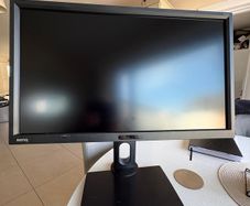 computer monitor