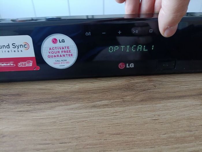 LG NB3530A Sound Bar Bluetooth Home Theater Speaker