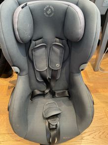 Maxi-Cosi Axiss Rotating Car Seat