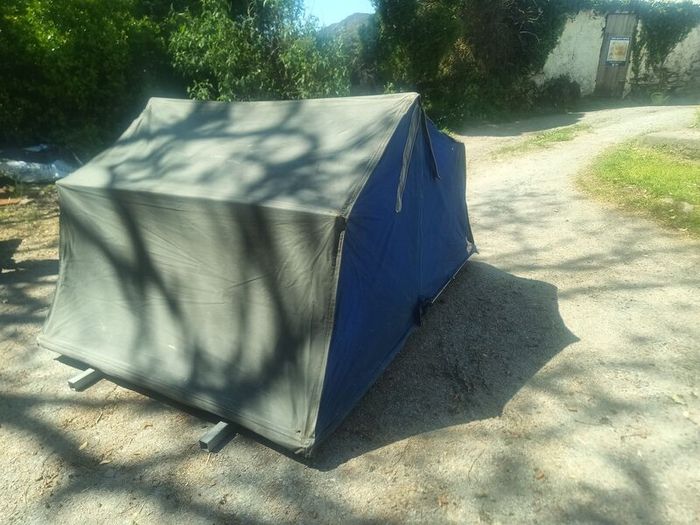 Roof tent