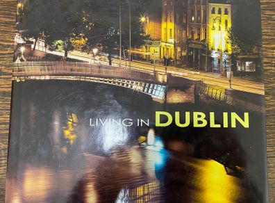 Living in Dublin 246 illustrations