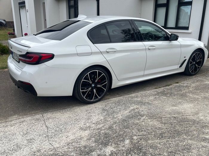 BMW 5-Series 2023