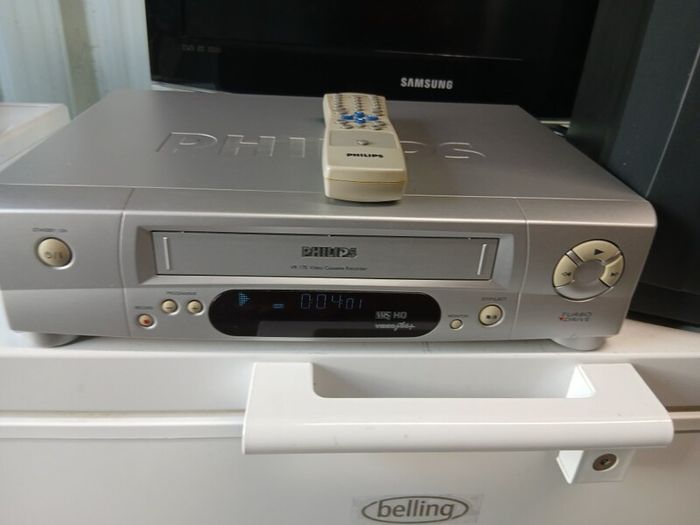 Phillips vhs player with remote