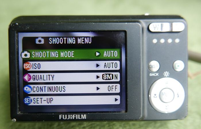 Fujifilm FinePix J Series J10 8.2MP Digital Camera - Black , Tested works well