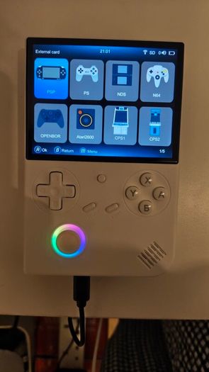 ANBERNIC RG 40XXV handheld retro console classic gaming emulation