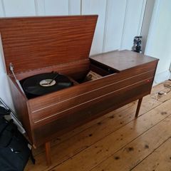 VINTAGE record player - bush radiogram SRG 191