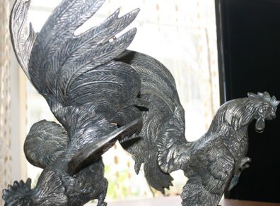 Vintage Pair of heavy Metal Fighting Roosters Cocks Decorative H-8" and H-9,3"