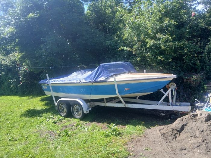 Boat project and good trailer