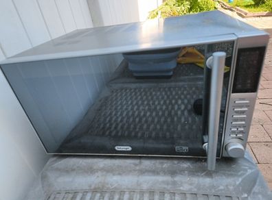 microwave Delonghi