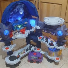 Batcave with figures
