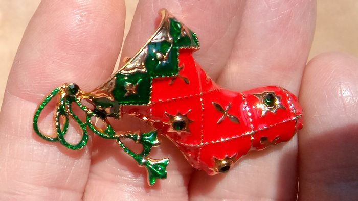 It's a Christmas Pin Up!