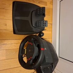 Logitech MOMO steering wheel, force feedback