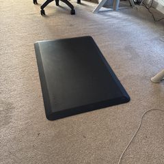 Fellows Standing Desk Matt to relieve pain