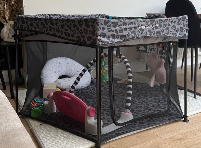 Play pen