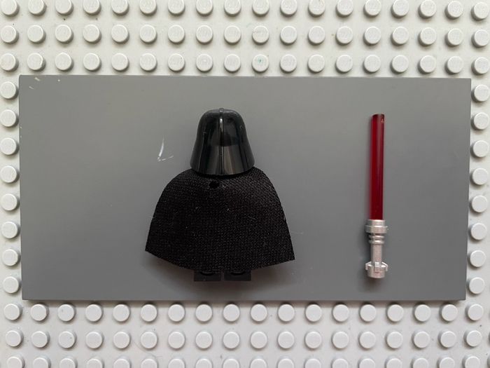 lego Star Wars sw1112 Darth Vader minifigure- Printed Arms, Traditional Starched Fabric Cape
