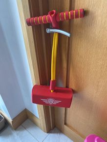 Kids hopper / jumping toy