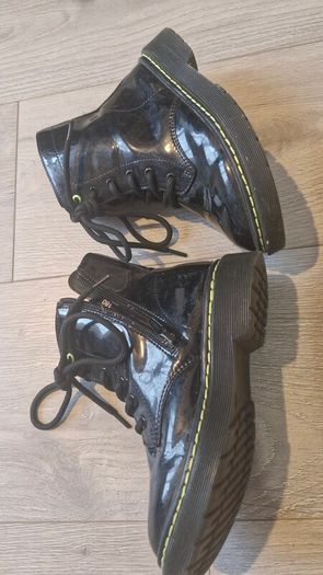 Kids boots