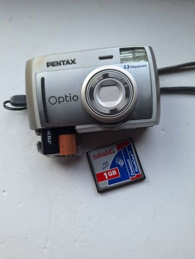 Pentax Optio 33L  digital camera