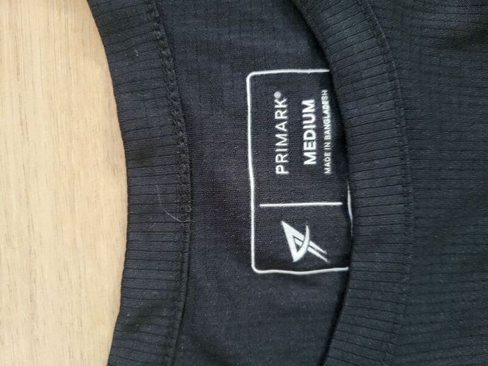 sleevless t shirt