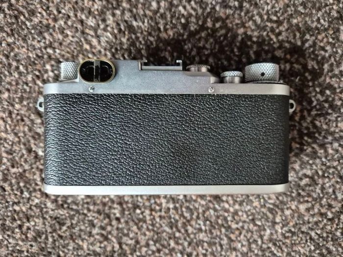 leica iiic and 50mm elmar lens