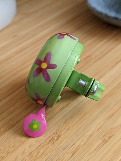 Pylones bicycle bell