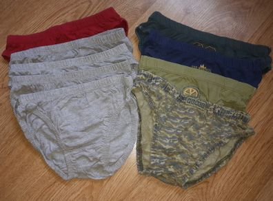 "Cherokee" Boys Briefs.  Age 7-8