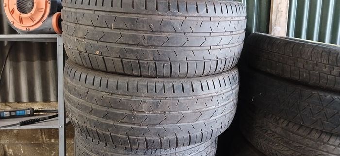 2  Tyres 255/45/20