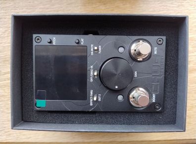 Solar chug tuner, boost, di, filter, splitter pedal with power supply