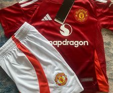 manchester united home kids kit