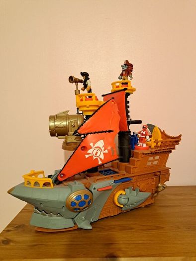 Imaginext Pirate Ship & Joker Car