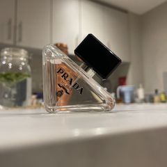 Prada Paradoxe Virtual Flower