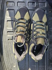 Men hiking/walking shoes, size 10,brand new