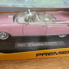 Diecast model Pink Cadillac Eldorado