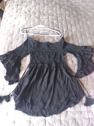 Black Off the shoulder top/dress