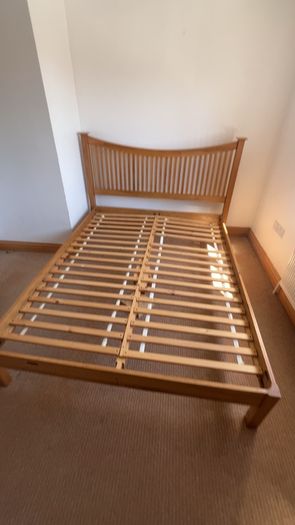 Stunning queen bed