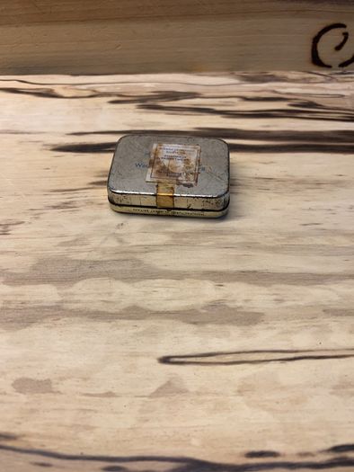 collectables vintage tin