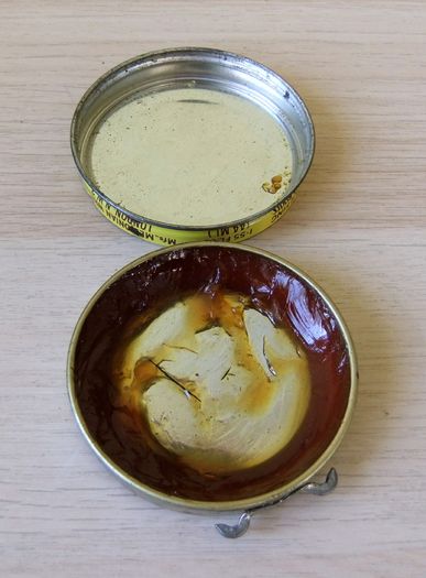 Old Wrens Tin