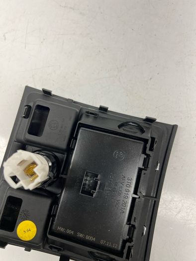 Skoda Superb Rear Clock Charging Port Outlet 2013 3t0919201a A2l5b2s