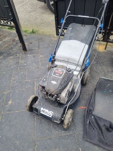 lawnmover  self drive works perfect