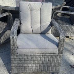 Rathwood Garden table and 8 chairs