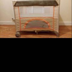 Hauck Travel Cot