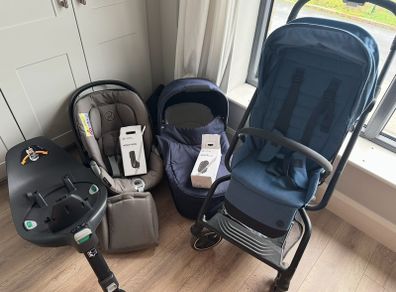Cybex Eezy S Twist plus 2 Travel System Stroller Bundle with Cloud Z and Base