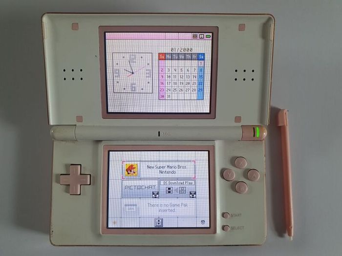 Nintendo DS Lite pink/white