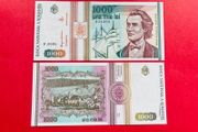 Romania  1,000   Lei  1993 Pick  102. Large Note  ( Uncirculated. )