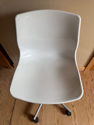 IKEA White Snille Swivel Chair