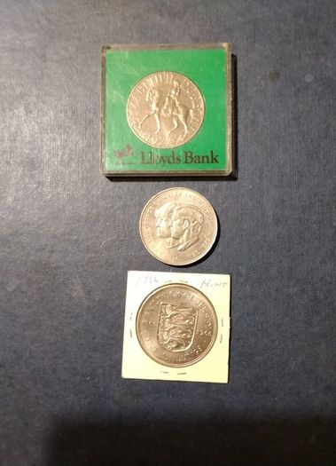 Three   Mint   Crowns