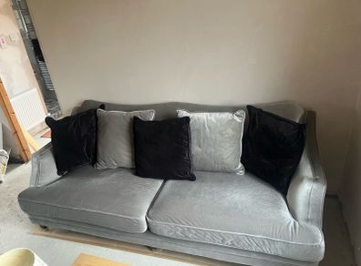 3 seater and 2 armchairs